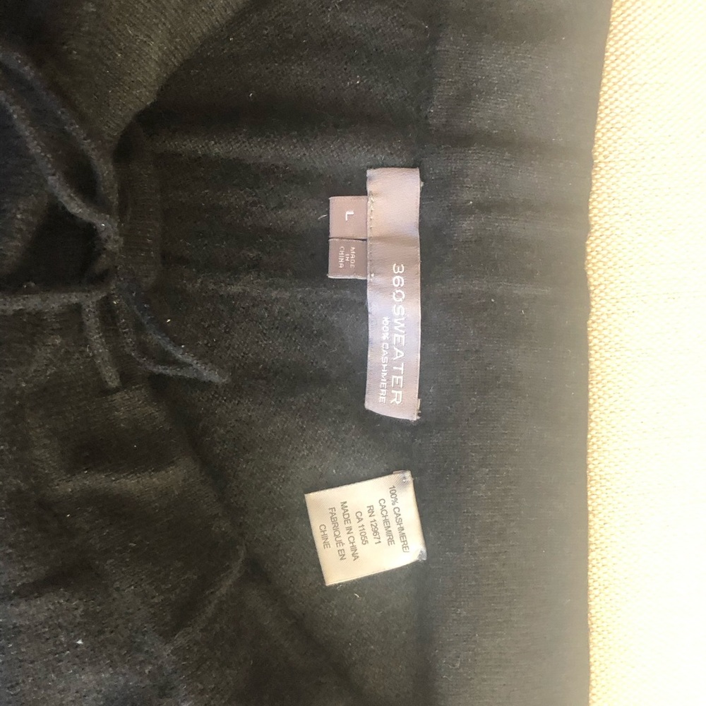 Black cashmere sweatpants with pockets